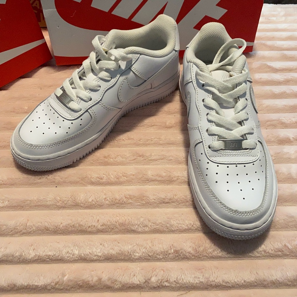 Nike Air Force one white size 4 youth